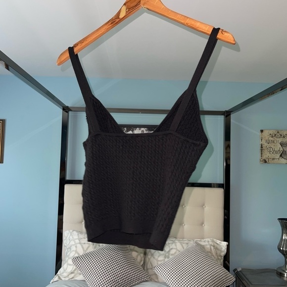 NEW Alice + Olivia Kenna Cable Knit Cropped Tank Crochet Black Sweetheart Neck L - Picture 6 of 11